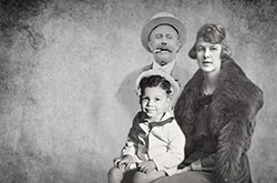 鲍尔家庭的照片拼贴画。TUFTS毕业杰伊·鲍尔分享了种族主义如何对他父亲的家人造成严厉收费的故事。