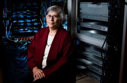 塔夫茨大学的网络安全专家苏珊·兰道(Susan Landau)表示，设计更好的接触追踪应用程序、保护隐私、建立信任和改进技术将是至关重要的。
