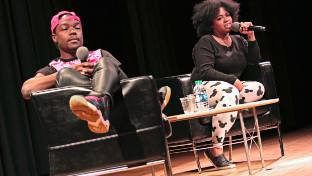 喜剧演员和联合主持人Kid Fury和Crissle West在他们的播客中涵盖了嘻哈和流行文化。图片:Ishea, CC BY-SA 4.0，通过维基共享